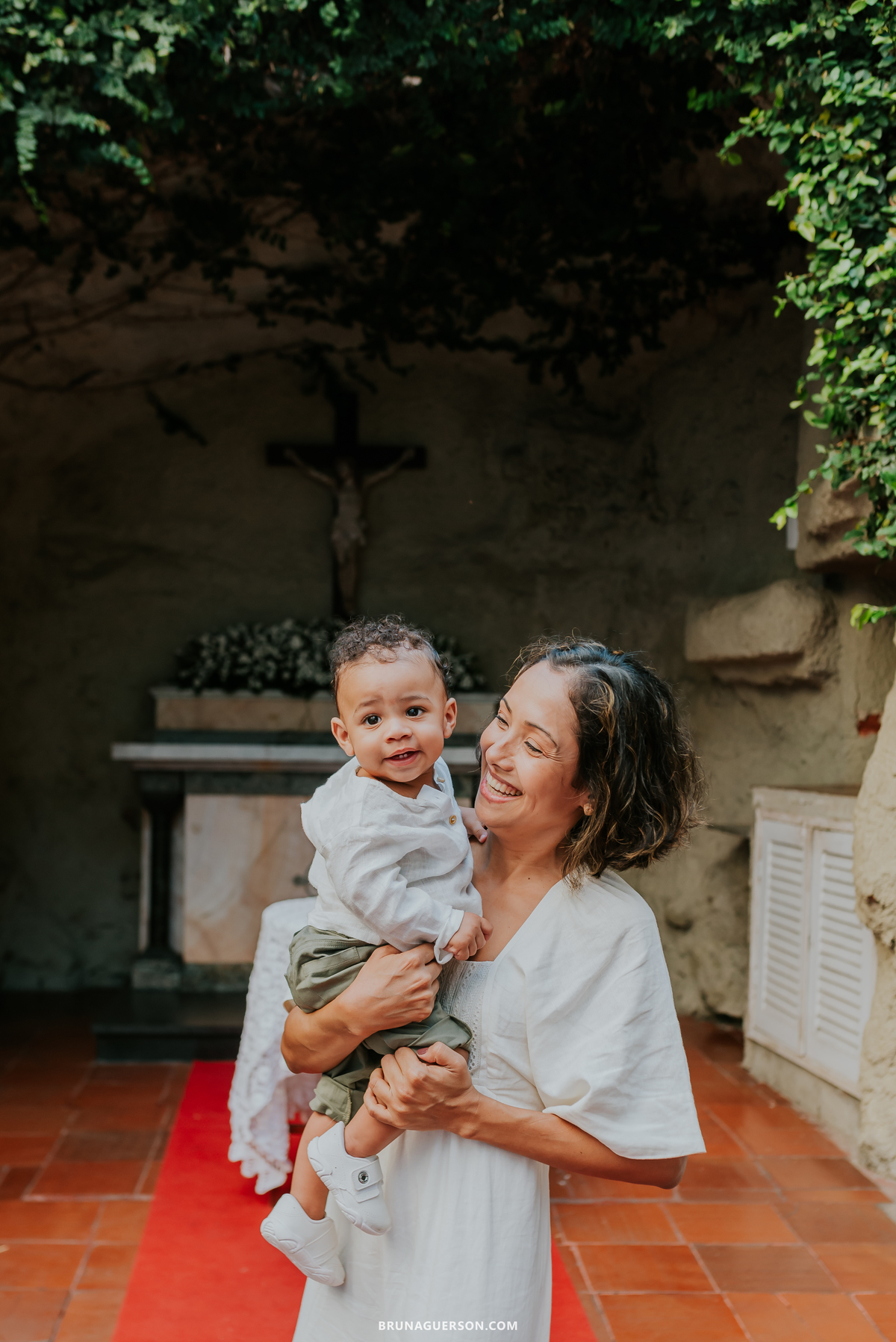 fotografia fotografa familia batizado batismo igreja capuchinhos gruta de lourdes Tijuca Rio de Janeiro 