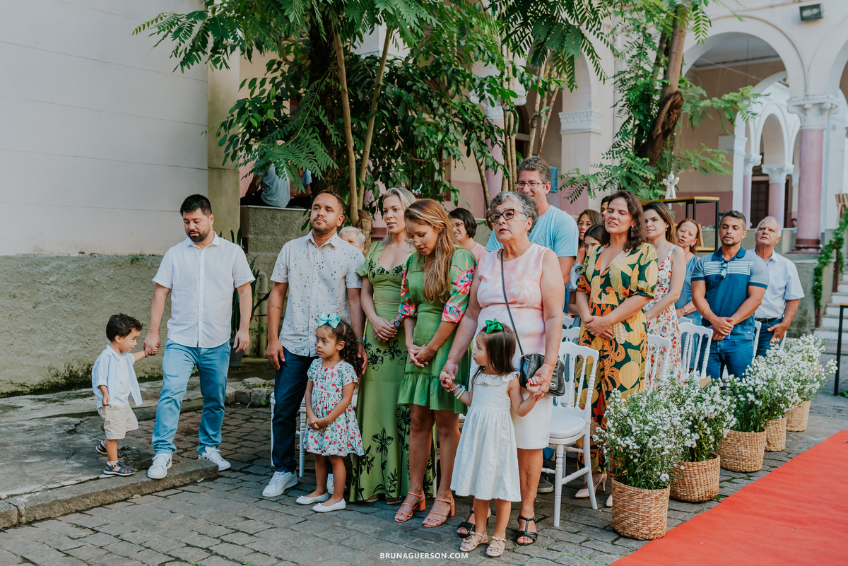 fotografia fotografa familia batizado batismo igreja capuchinhos gruta de lourdes Tijuca Rio de Janeiro 