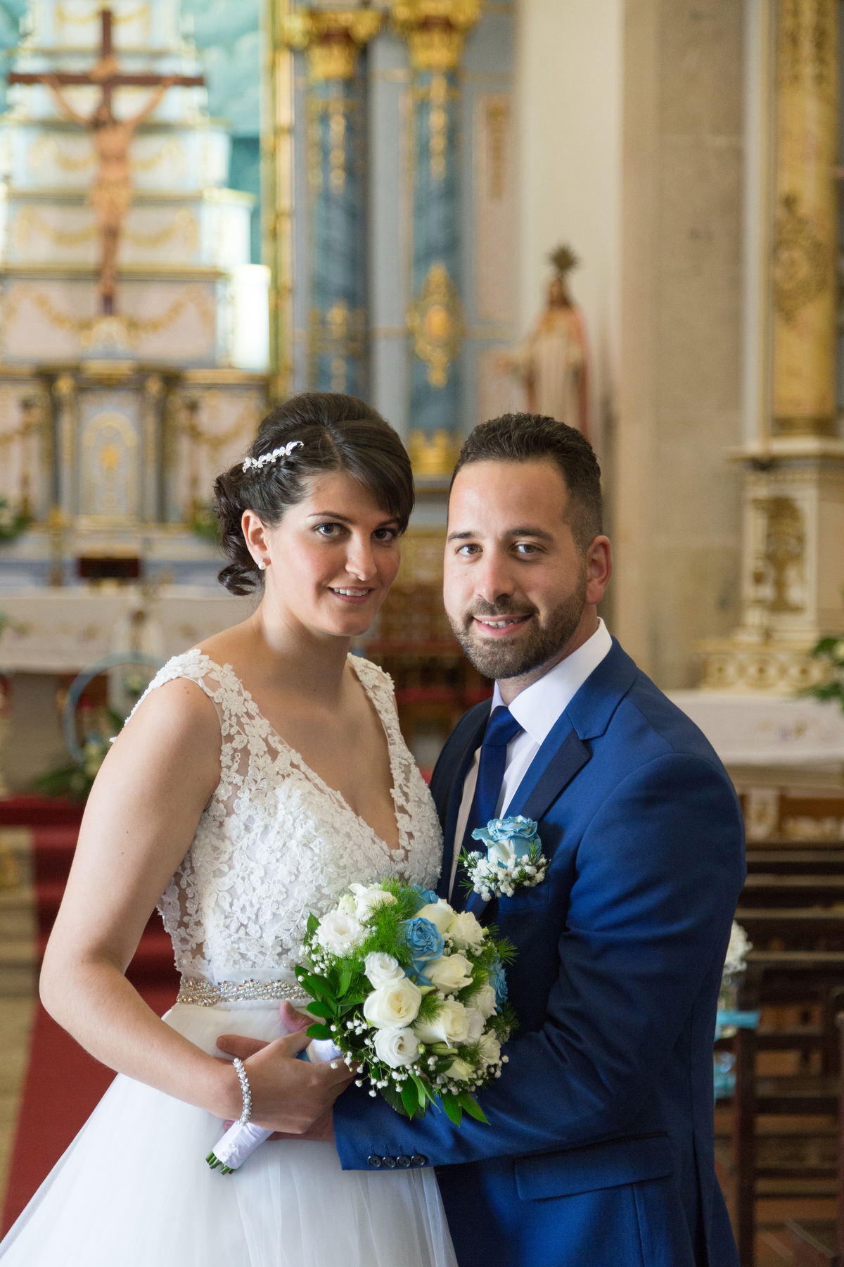 fotografia de noivos na igreja