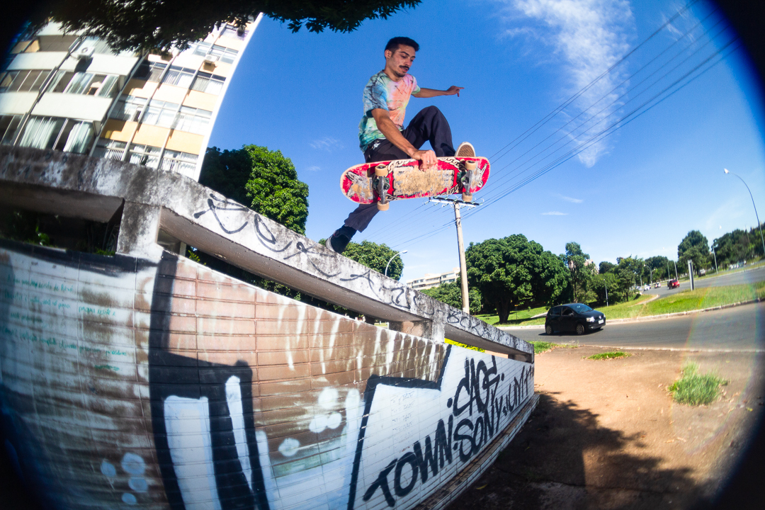 Sidney Dourado - Boneless in to gap