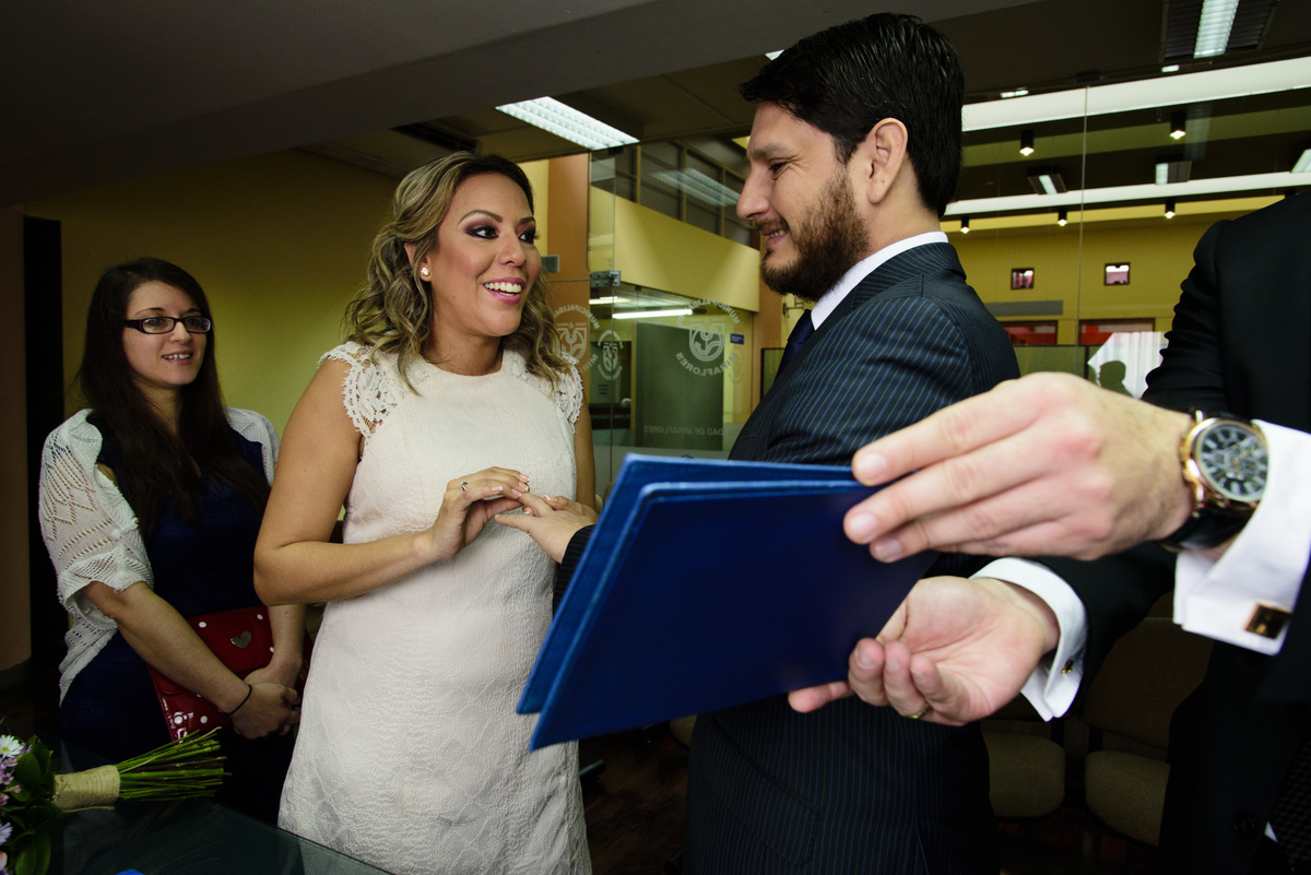 Boda matrimonio wedding novia novias novios previa maquillaje makeup preparativos feliz amor love  vestido zapatos dress fotografa fotografa de bodas peru argentina photographer bride husband baile primer baile dance pary fiesta  sesión fotos amigos 