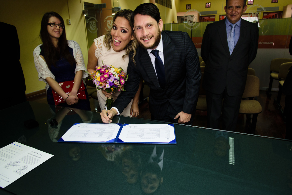 Boda matrimonio wedding novia novias novios previa maquillaje makeup preparativos feliz amor love  vestido zapatos dress fotografa fotografa de bodas peru argentina photographer bride husband baile primer baile dance pary fiesta  sesión fotos amigos 