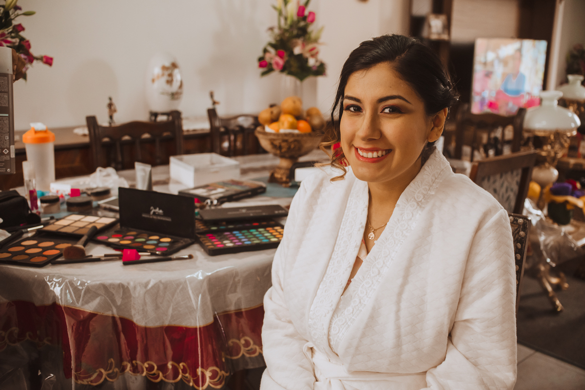 Boda matrimonio wedding novia novias novios previa maquillaje makeup preparativos feliz amor love ellos vestido zapatos dress fotografa fotografa de bodas peru argentina photographer bride husband baile primer baile dance pary fiesta gettindressed