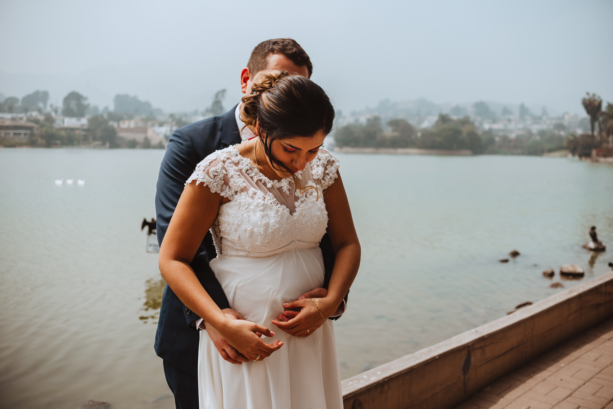 Boda matrimonio wedding novia novias novios previa maquillaje makeup preparativos feliz amor love ellos vestido zapatos dress fotografa fotografa de bodas peru argentina photographer bride husband baile primer baile dance pary fiesta gettindressed sesión 