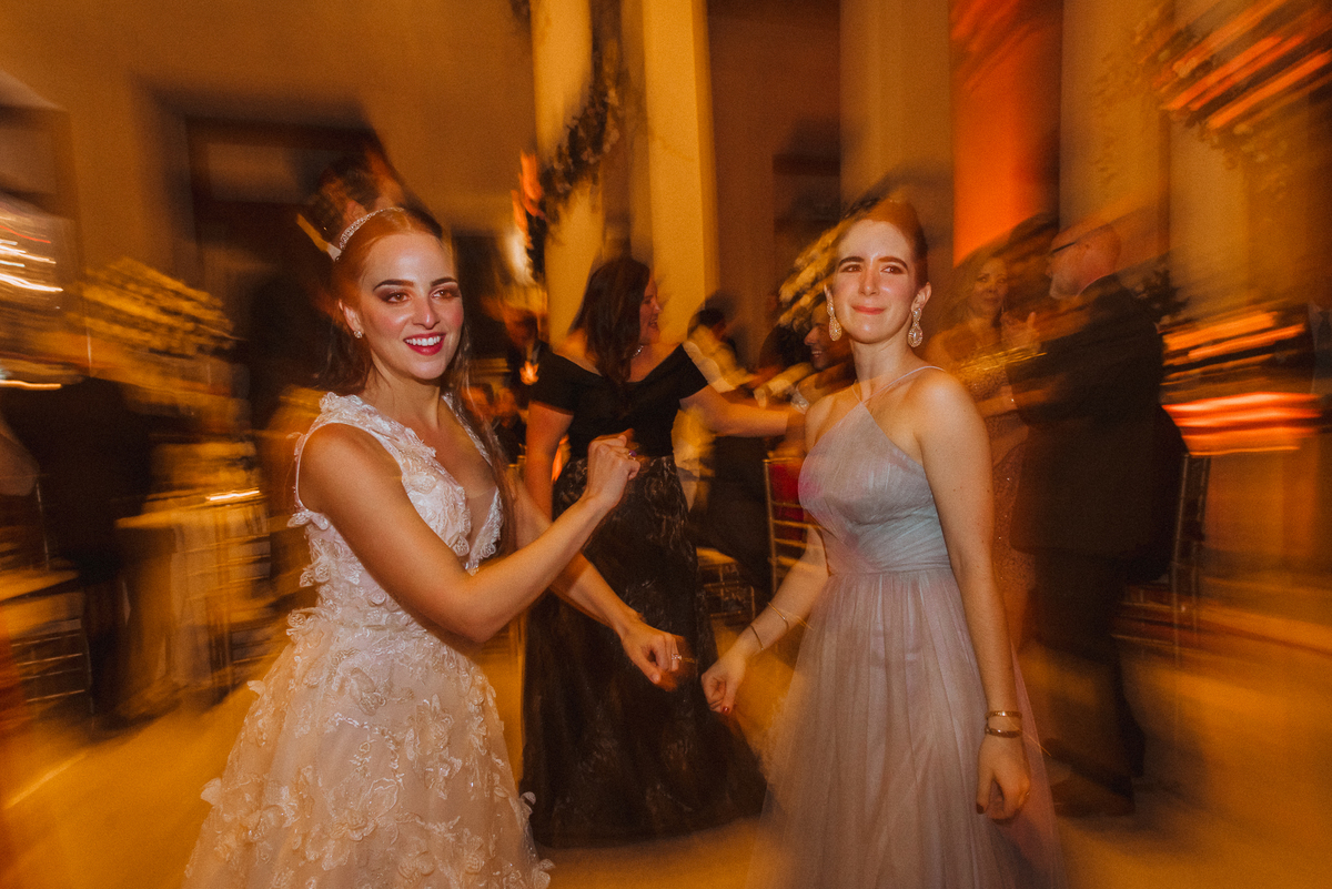 Boda matrimonio wedding novia novias novios previa maquillaje makeup preparativos feliz amor love ellos vestido zapatos dress fotografa fotografa de bodas peru argentina photographer bride husband baile primer baile dance pary fiesta gettindressed sesión 