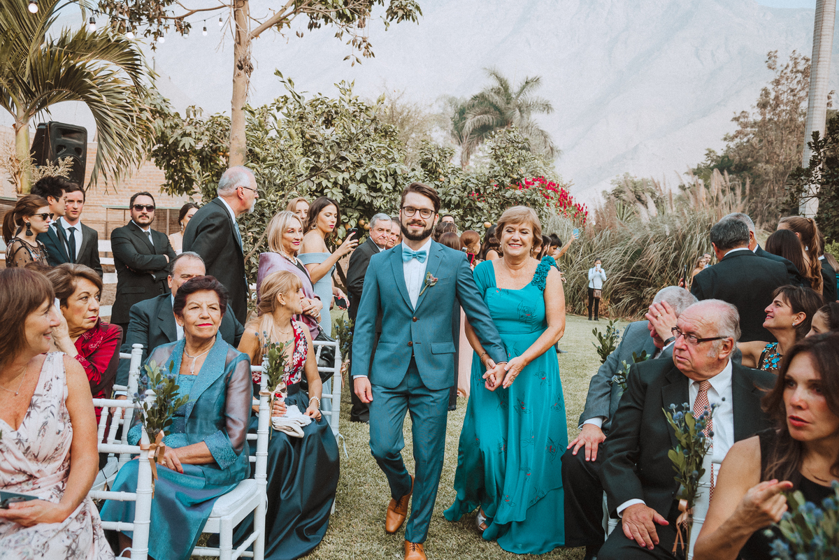 Boda matrimonio wedding novia novias novios previa maquillaje makeup preparativos feliz amor love  vestido zapatos dress fotografa fotografa de bodas peru argentina photographer bride husband baile primer baile dance pary fiesta  sesión fotos amigos madre