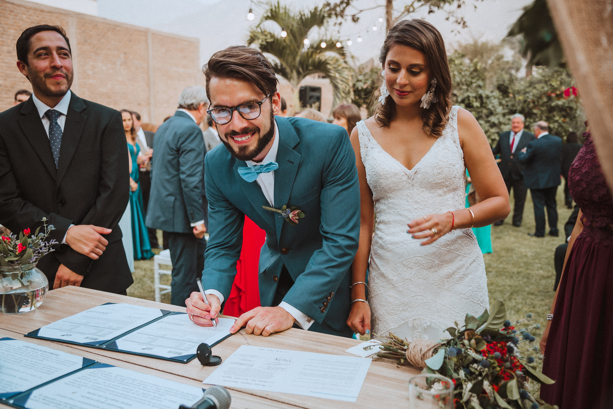 Boda matrimonio wedding novia novias novios previa maquillaje makeup preparativos feliz amor love  vestido zapatos dress fotografa fotografa de bodas peru argentina photographer bride husband baile primer baile dance pary fiesta  sesión fotos amigos 