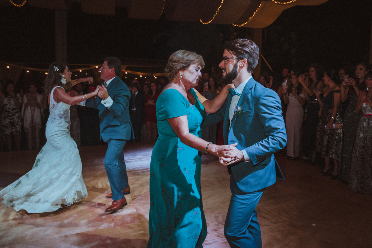 Boda matrimonio wedding novia novias novios previa maquillaje makeup preparativos feliz amor love  vestido zapatos dress fotografa fotografa de bodas peru argentina photographer bride husband baile primer baile dance pary fiesta  sesión fotos amigos 