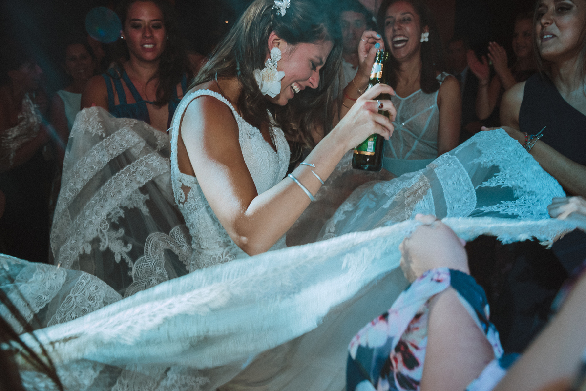 Boda matrimonio wedding novia novias novios previa maquillaje makeup preparativos feliz amor love  vestido zapatos dress fotografa fotografa de bodas peru argentina photographer bride husband baile primer baile dance pary fiesta  sesión fotos amigos 