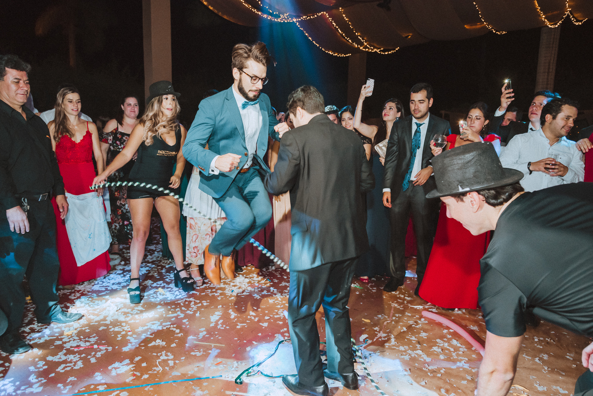 Boda matrimonio wedding novia novias novios previa maquillaje makeup preparativos feliz amor love  vestido zapatos dress fotografa fotografa de bodas peru argentina photographer bride husband baile primer baile dance pary fiesta  sesión fotos amigos 