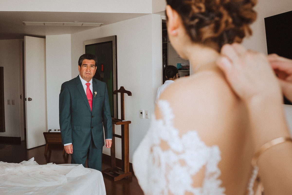 Boda matrimonio wedding novia novias novios previa maquillaje makeup preparativos feliz amor love  vestido zapatos dress fotografa fotografa de bodas peru argentina photographer bride husband baile primer baile dance pary fiesta  sesión fotos amigos 