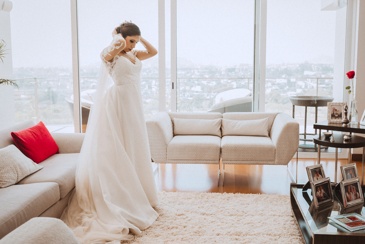reflejo novia novios boda wedding oeru argentina vestido Alejandra Ramos sesion