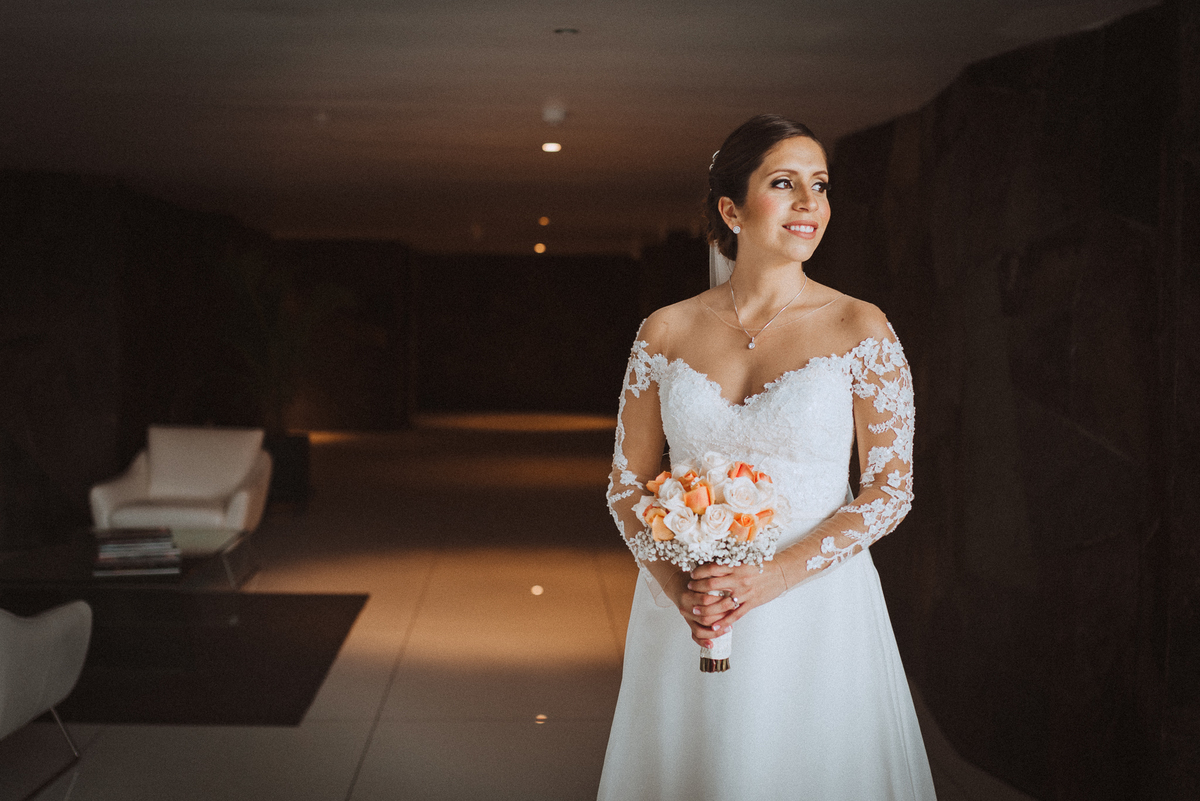 reflejo novia novios boda wedding oeru argentina vestido  alejandra ramos sesion