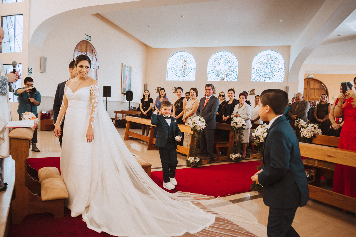  parroquia boda novia papa novio wedding vestido feliz niños amor  alejandra ramos love church bride bokhe 