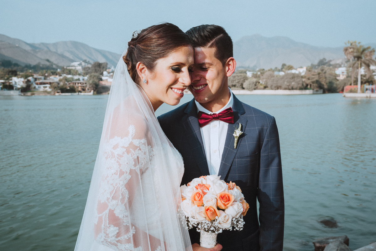 boda novia papa novio wedding vestido feliz niños amor love  alejandra ramos church bride bokhe 