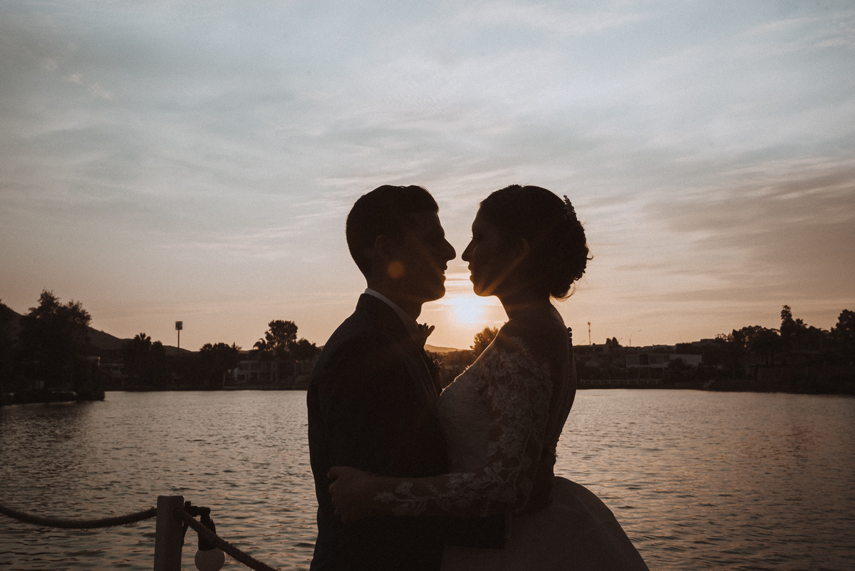 Boda matrimonio wedding novia novias novios previa  alejandra ramos fot preparativos feliz amor love  vestido zapatos dress fotografa fotografa de bodas peru argentina photographer bride husband baile primer baile dance sunset fiesta  sesión fotos amigos 