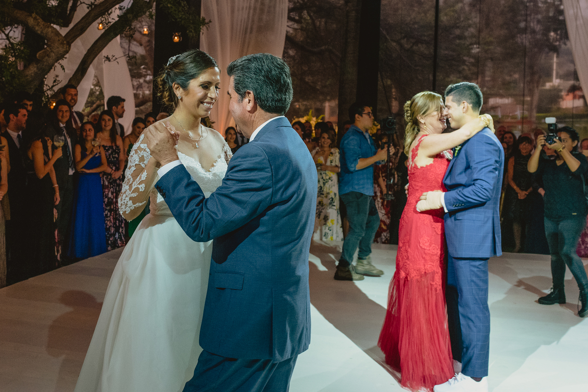 boda primer baile novios novias fotografa de bodas argentina peru fiesta dance feliz 