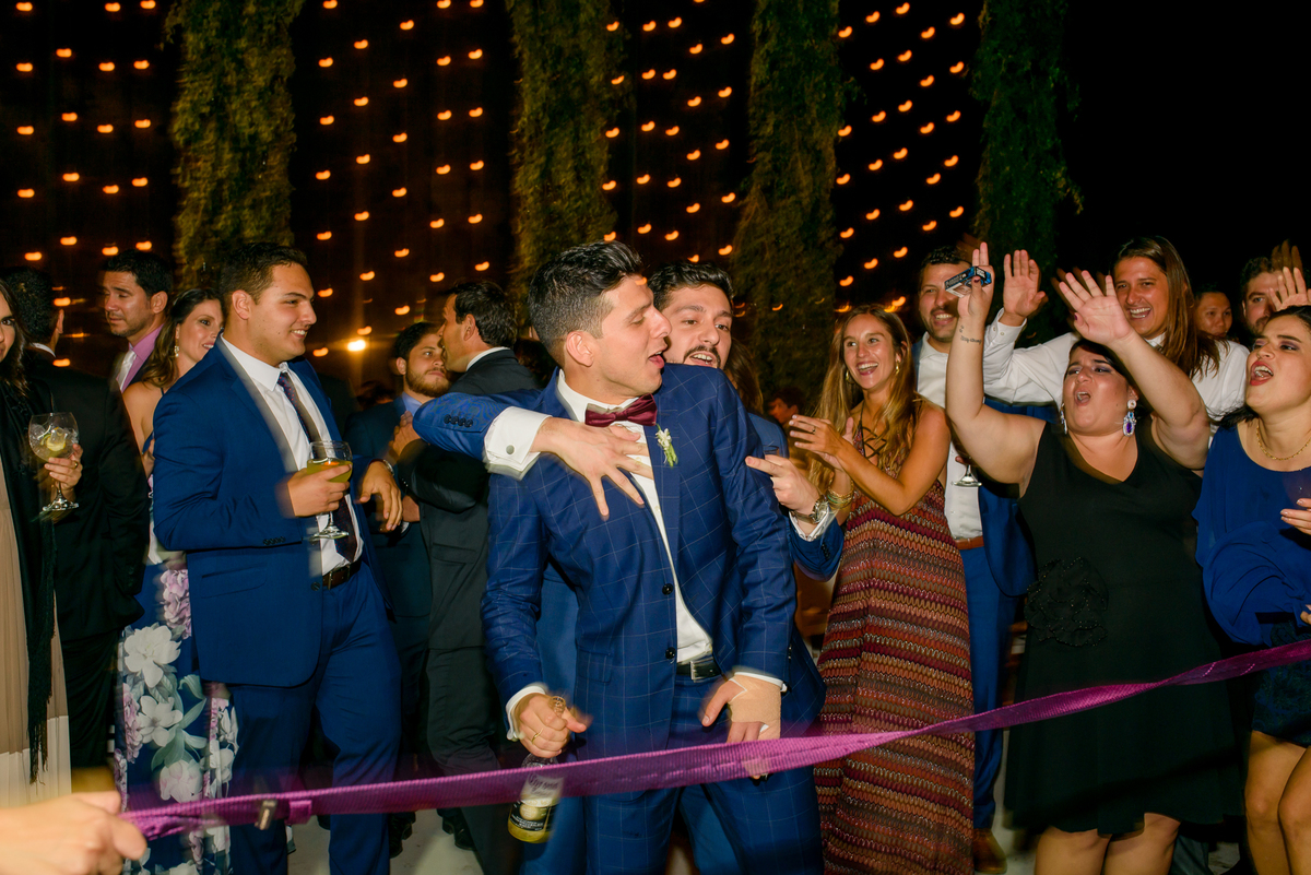 Boda matrimonio wedding novia novias novios previa maquillaje makeup preparativos feliz amor love  vestido zapatos dress fotografa fotografa de bodas peru argentina photographer bride husband baile primer baile dance pary fiesta  sesión fotos amigos 