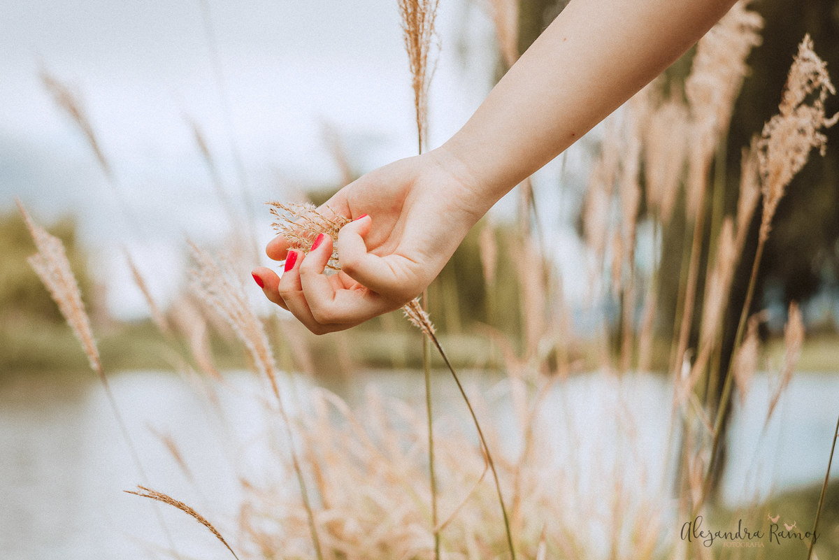 Retrato portrait bella sesión fotos fotografa joven buena paisaje alejandra ramos friasargentina salta peru lima soñada photography photo sesión exterior ella chicas chicos feliz amor love fotografía fotógrafos libre 