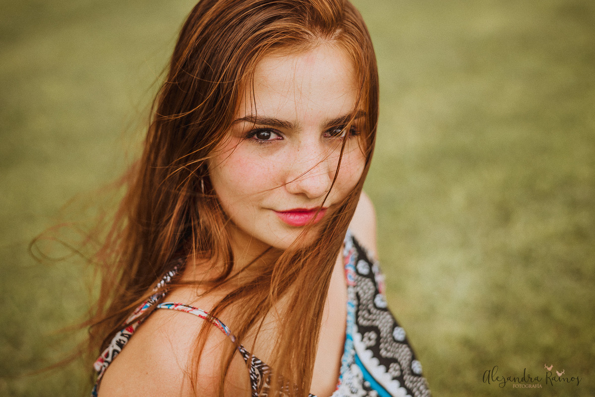 Retrato portrait bella sesión fotos fotografa joven buena paisaje alejandra ramos fotografa argentina salta peru lima soñada photography photo sesión exterior ella chicas chicos feliz amor love fotografía fotógrafos libre colorada