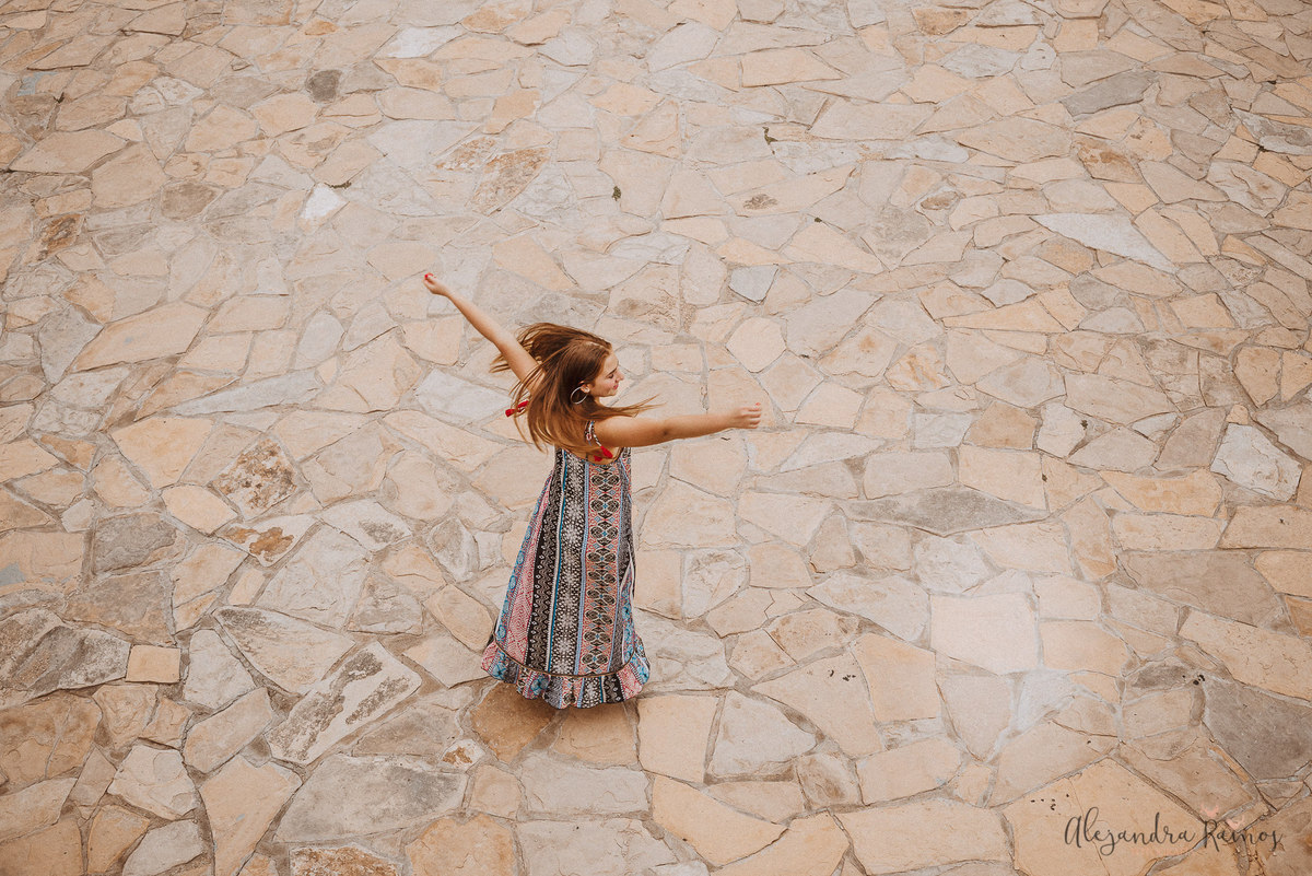 Retrato portrait bella sesión fotos fotografa joven buena paisaje alejandra ramos argentina salta peru lima soñada photography photo sesión exterior ella chicas chicos feliz amor love fotografía fotógrafos libre 