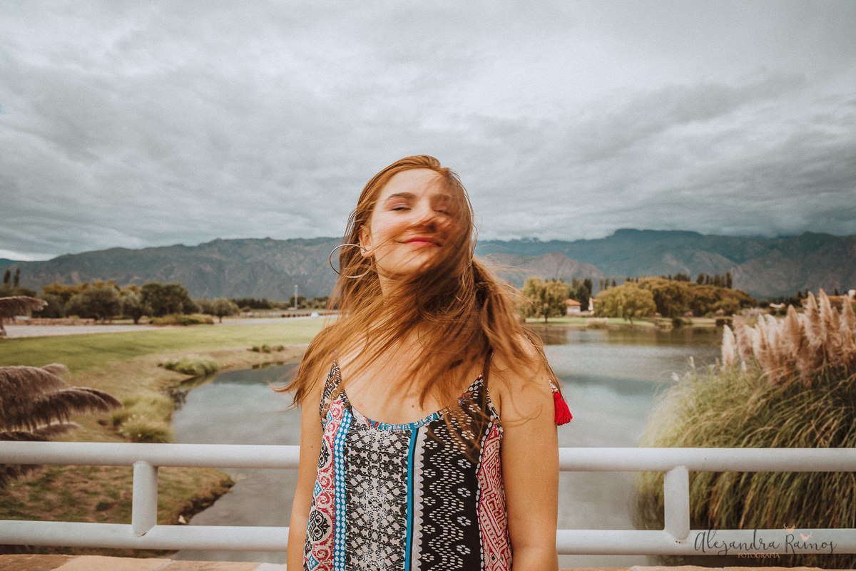 Retrato portrait bella sesión fotos fotografa joven buena paisaje argentina salta peru lima soñada photography photo sesión exterior ella chicas chicos feliz amor love fotografía fotógrafos libre colorada
