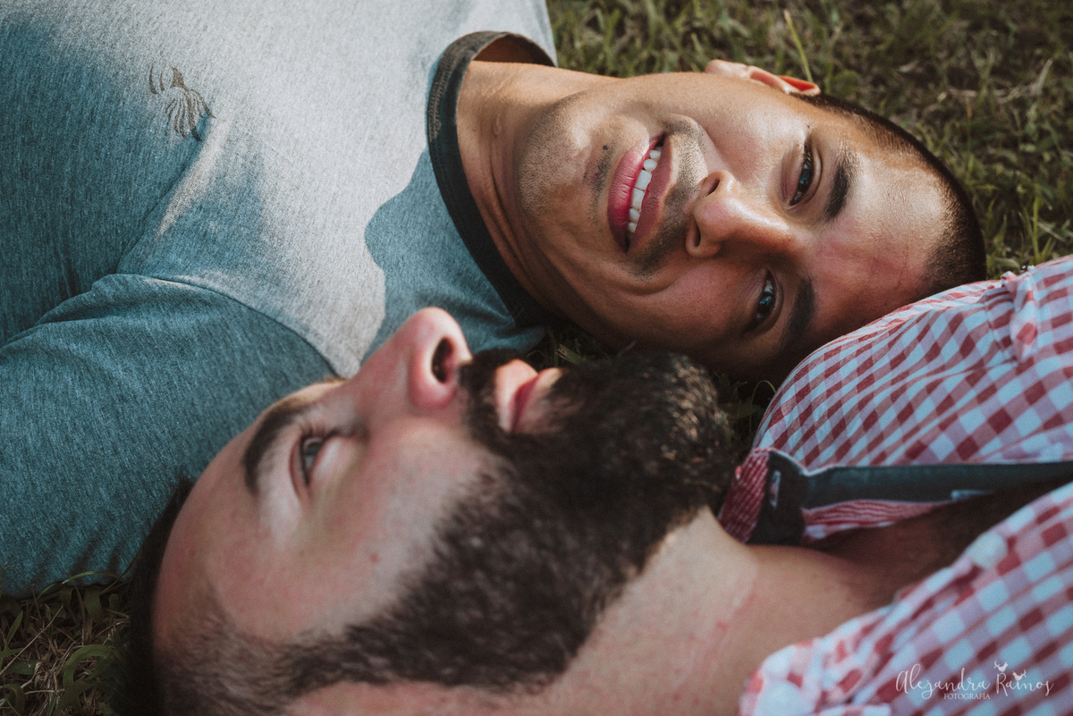 Retrato portrait bella sesión fotos fotografa joven buena paisaje argentina salta peru lima soñada photography photo sesión exterior  chicos feliz amor love fotografía fotógrafos libre gay igualdad sexo novios pareja juntos