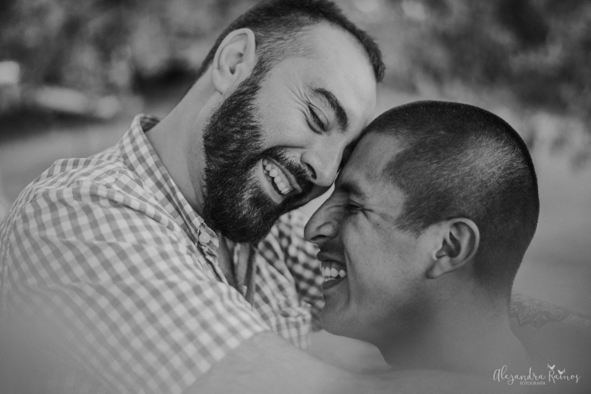 Retrato portrait bella sesión fotos fotografa joven buena paisaje argentina salta peru lima soñada photography photo sesión exterior  chicos feliz amor love fotografía fotógrafos libre gay igualdad sexo novios pareja juntos