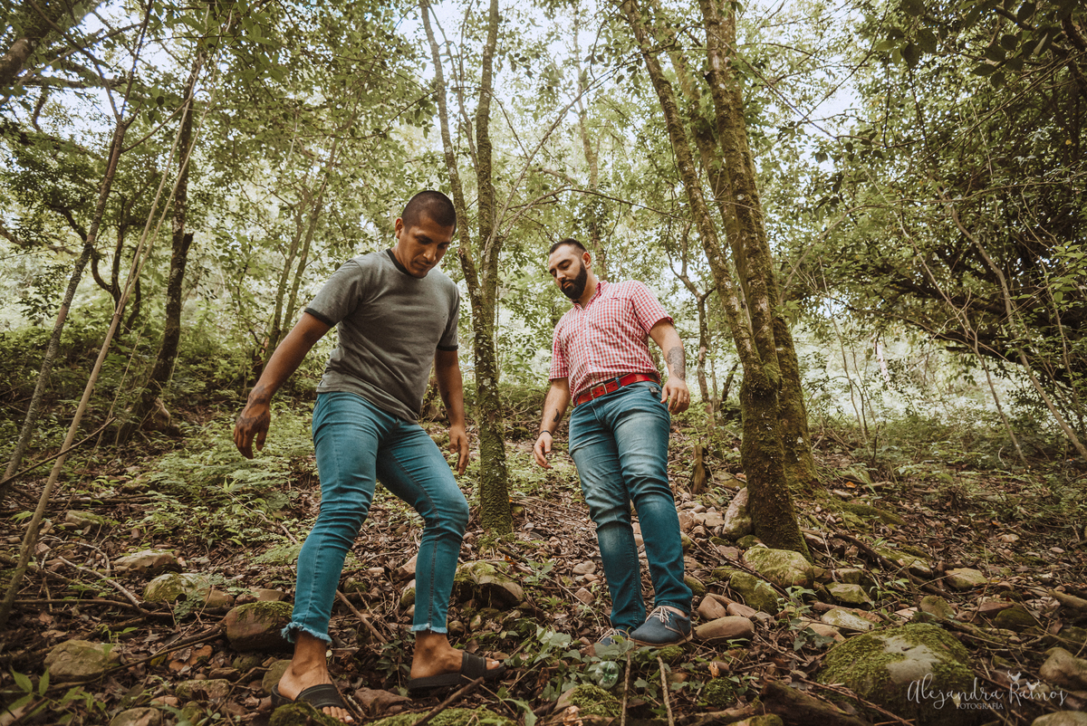 Retrato portrait bella sesión fotos fotografa joven buena paisaje argentina salta peru lima soñada photography photo sesión exterior  chicos feliz amor love fotografía fotógrafos libre gay igualdad sexo novios pareja juntos