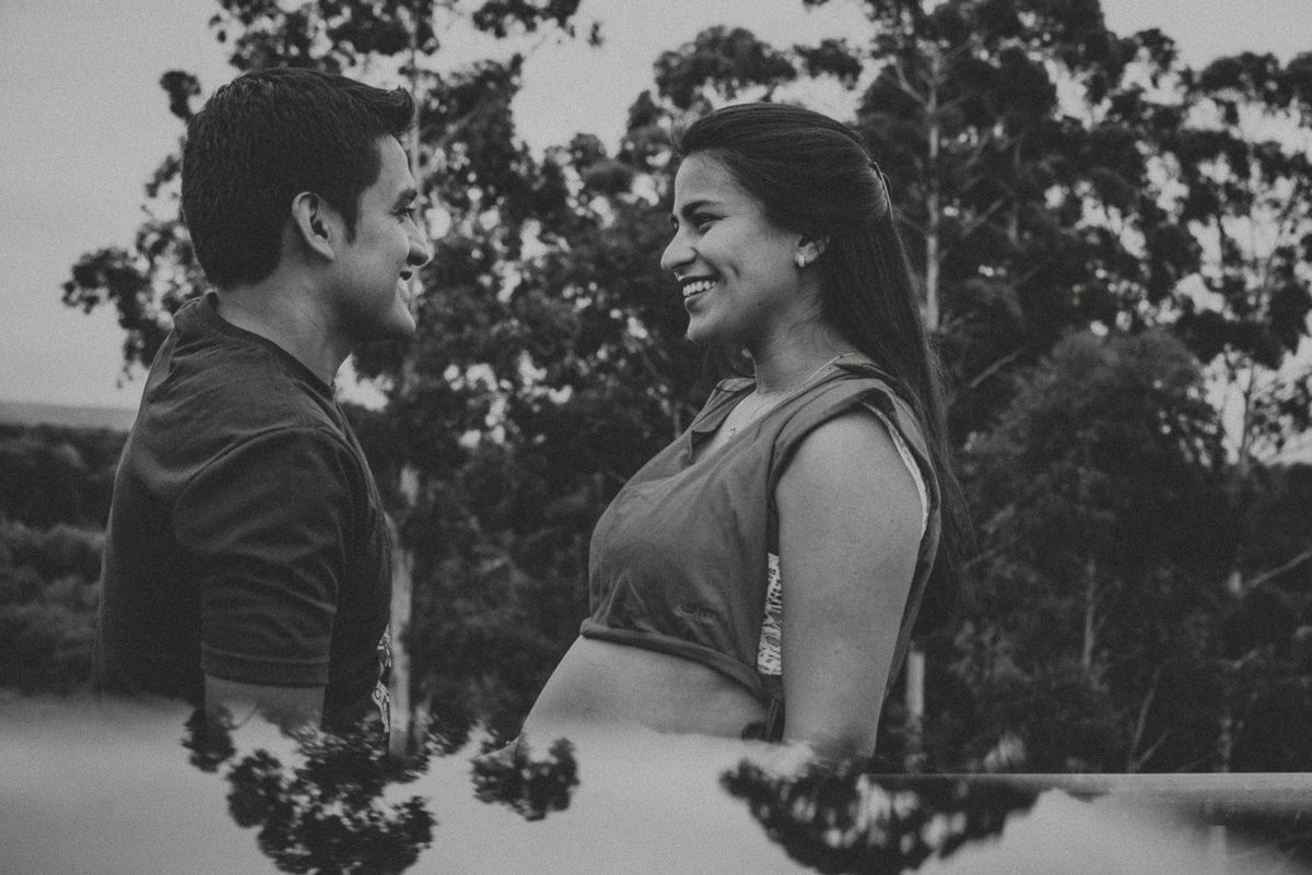 Sesión familia familiar bebe embarazo pareja novios dulce espera nacimiento amor love bienvenida feliz happy session juntos waiting peru argentina sesión blanco negro