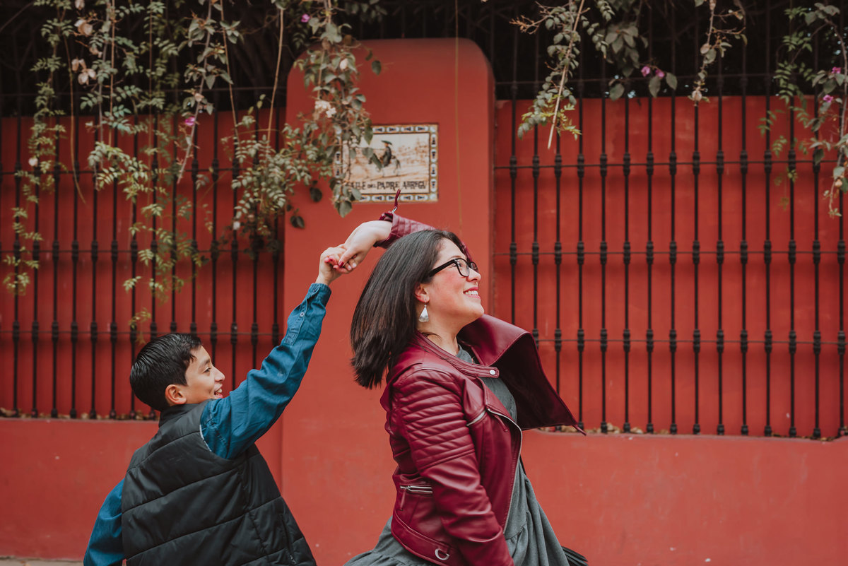 Sesión familia familiar amor padres madres love family alejandra ramos frias session peru argentina barranco exterior perfecta fotografías foto 
