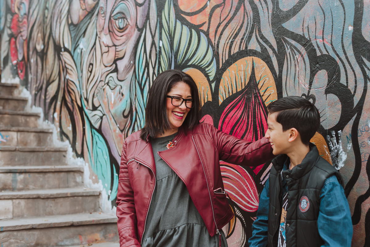 alejandra ramos fotografia capturando felicidad amor padres sesion familiar familia amor