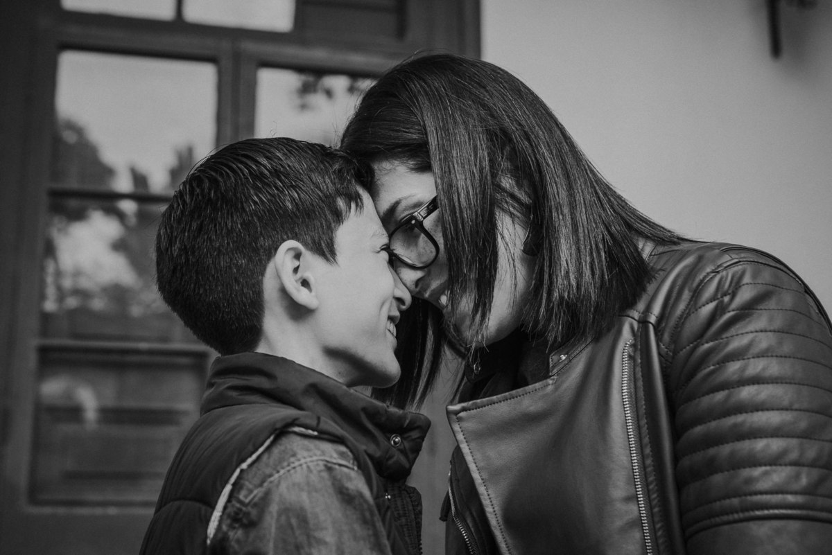 Sesión familia familiar amor padres madres love family retratossession peru argentina alejandra ramos fotografia capturando felicidad amor padres sesion familiar familiabarranco exterior perfecta fotografías foto 