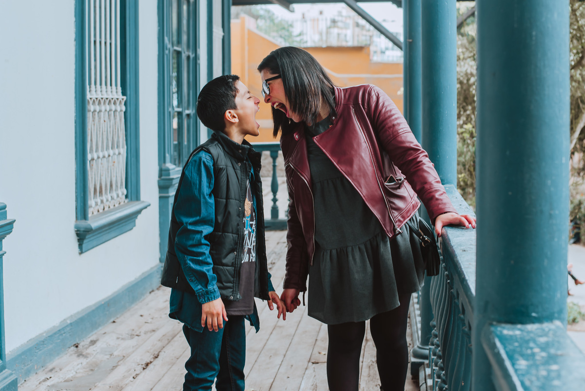 Sesión familia familiar amor padres madres love family session peru argentina barranco exterior perfecta fotografías foto 