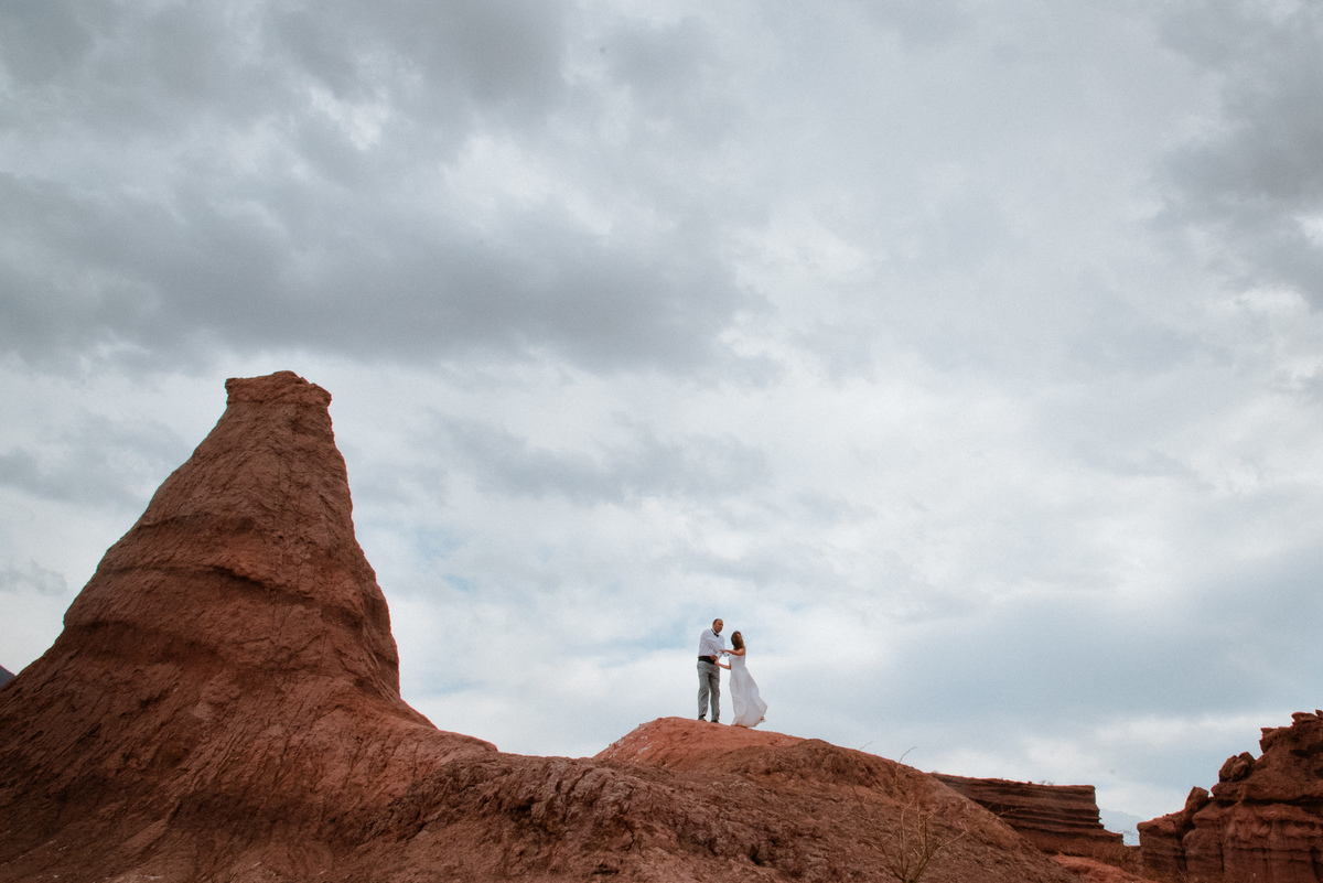 Boda casamiento postboda novios parejas cafayate salta argentina felices amor love fun wedding day fotografía fotosdeboda paisajes vestido dress photography esposa esposo wife husband sesion