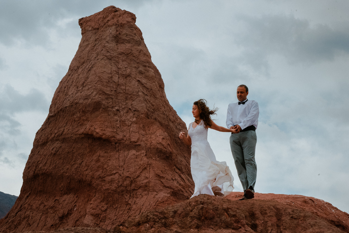 Boda casamiento postboda novios parejas cafayate salta argentina felices amor love fun wedding day fotografía fotosdeboda paisajes vestido dress photography esposa esposo wife husband sesion