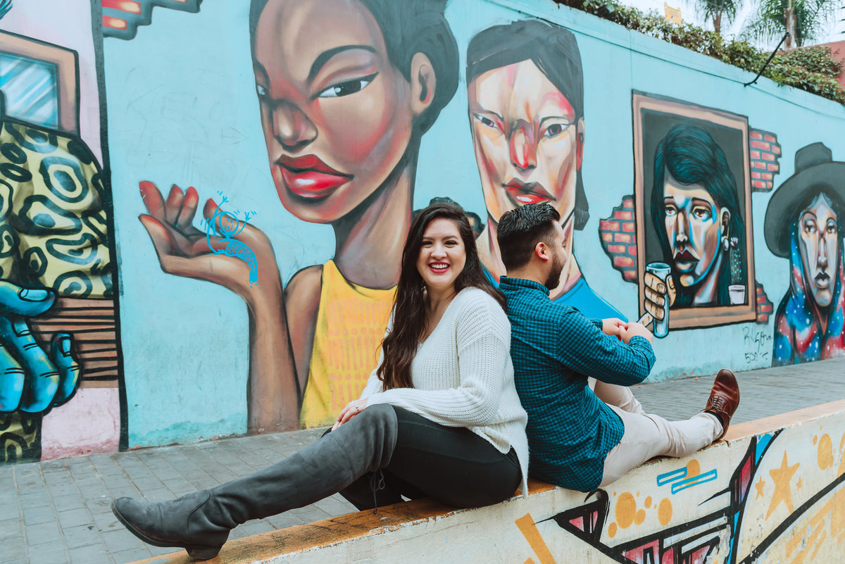 arte callejero arte dibujos grafitis sesion de novios enamorados esposos 