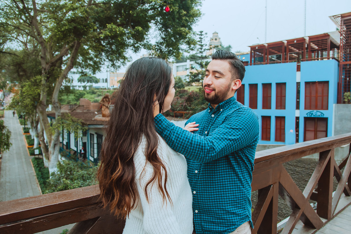 fotografias urbanas fotografa de novios enamorados esposos sesion de fotos amor love session lima peru 