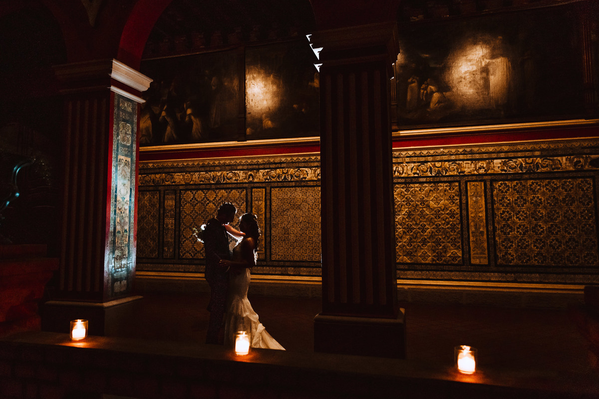 novios felices, silueta, sesion de novios al aire libre, fotografa de bodas en peru lima, alejandra ramos fotografia , 