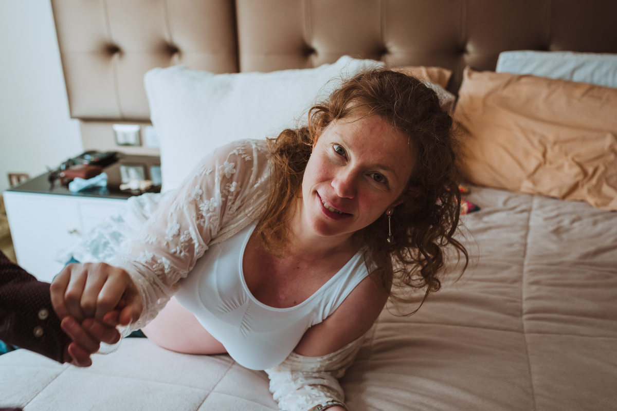 hermosa mama sesion de embarazo fotografia de famia familias bebe llegandi en camino en la dulce espera fotos de mamas 