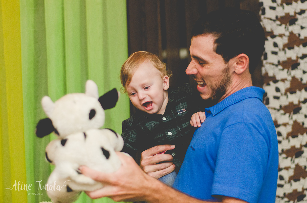 aniversário infantil de 1 aninho do Mario Henrique que aconteceu em fruteiras nova, Vargem Alta, ES. Festa com tema fazendinha com decoraçaõ de Jovana Donna.