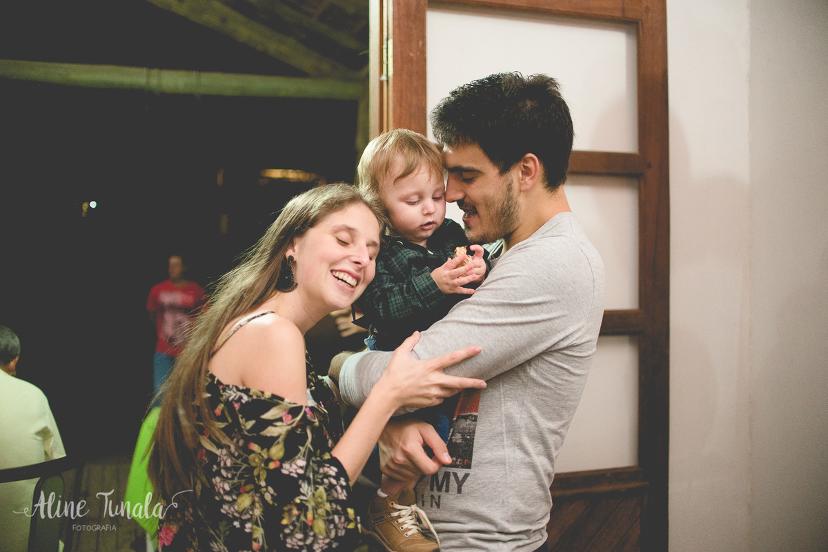 aniversário infantil de 1 aninho do Mario Henrique que aconteceu em fruteiras nova, Vargem Alta, ES. Festa com tema fazendinha com decoraçaõ de Jovana Donna.