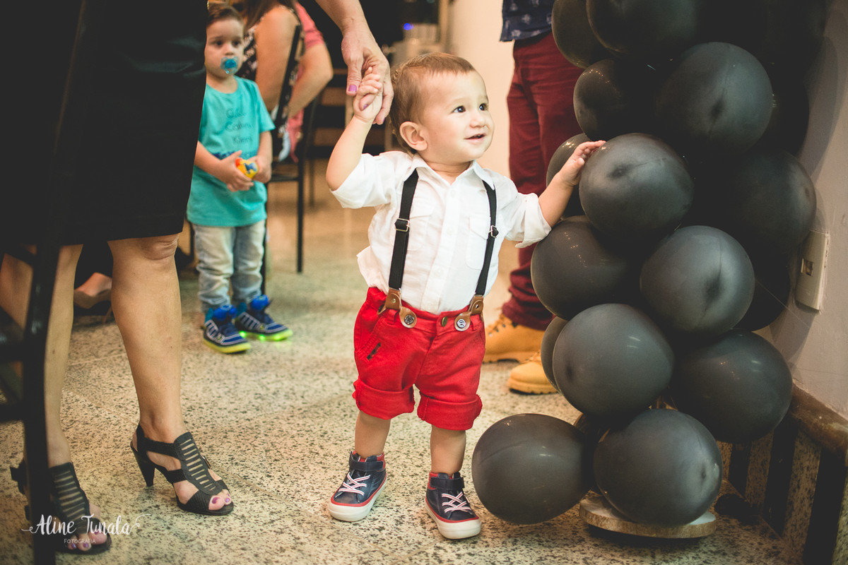 fotografia de aniversário infantil, aniversário infantil, Mickey, tema Mickey, decoração Mickey, Cachoeiro de Itapemirim, ES, Jaraguá Tenis Clube, smash the cake, fotografia infantil