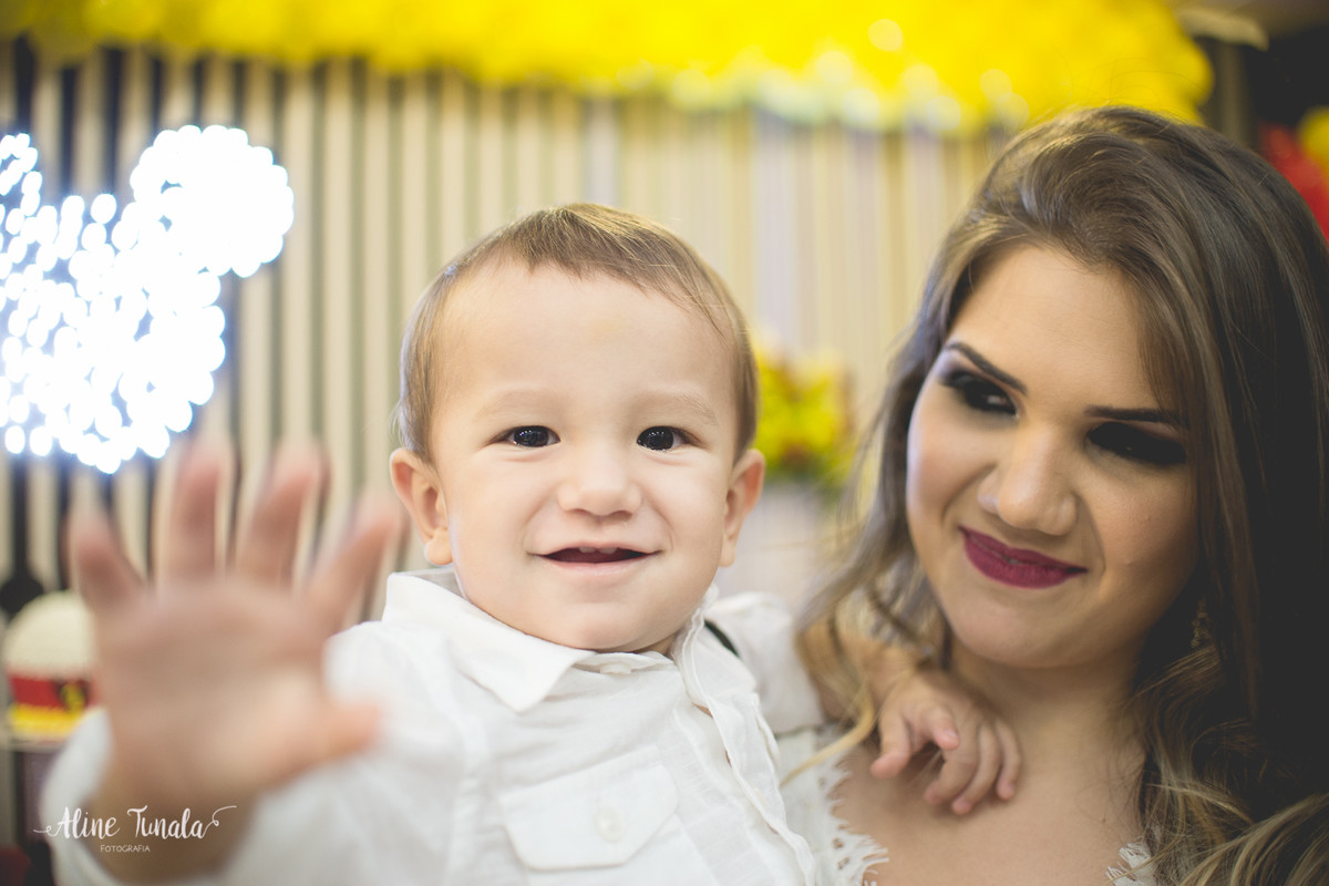 fotografia de aniversário infantil, aniversário infantil, Mickey, tema Mickey, decoração Mickey, Cachoeiro de Itapemirim, ES, Jaraguá Tenis Clube, smash the cake, fotografia infantil