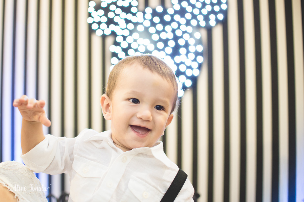 fotografia de aniversário infantil, aniversário infantil, Mickey, tema Mickey, decoração Mickey, Cachoeiro de Itapemirim, ES, Jaraguá Tenis Clube, smash the cake, fotografia infantil