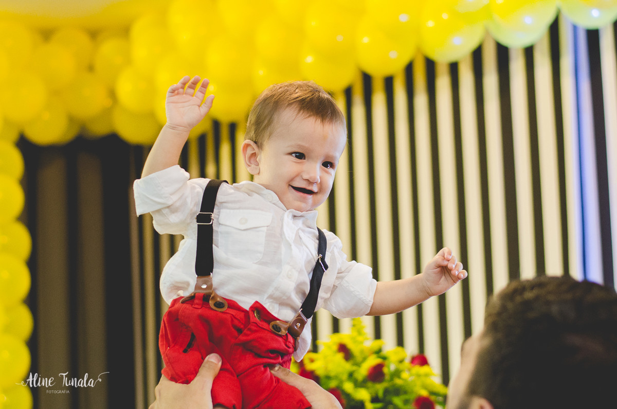 fotografia de aniversário infantil, aniversário infantil, Mickey, tema Mickey, decoração Mickey, Cachoeiro de Itapemirim, ES, Jaraguá Tenis Clube, smash the cake, fotografia infantil