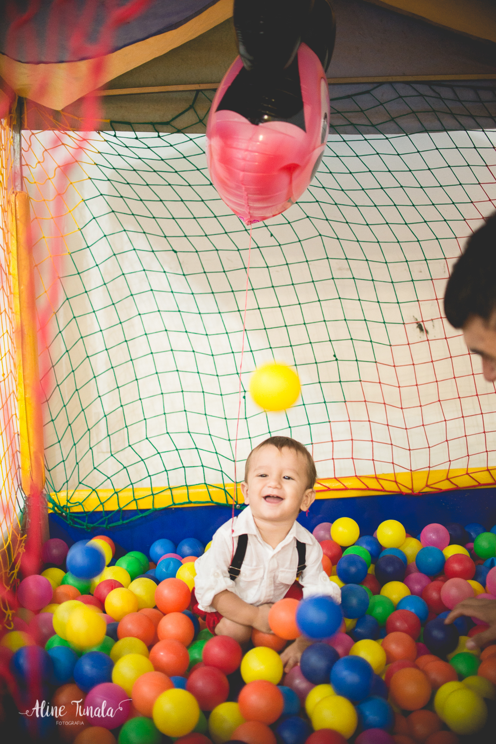 fotografia de aniversário infantil, aniversário infantil, Mickey, tema Mickey, decoração Mickey, Cachoeiro de Itapemirim, ES, Jaraguá Tenis Clube, smash the cake, fotografia infantil