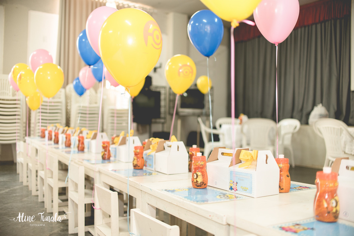 Festa na escola, minions, festinha na escola, 2 anos, fotografia infantil, fotografia de festa, fotografia de aniversário, Mimos e Delícias, decoração de festa infantil, minions para meninas