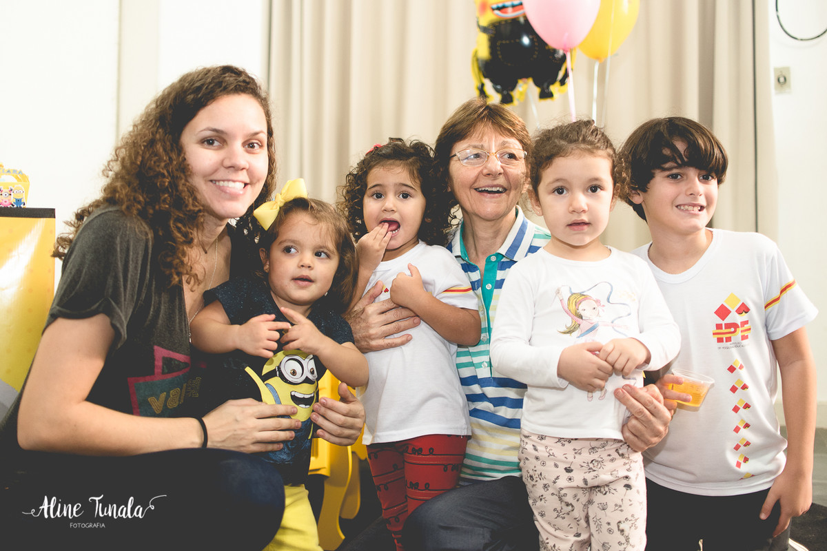 Festa na escola, minions, festinha na escola, 2 anos, fotografia infantil, fotografia de festa, fotografia de aniversário, Mimos e Delícias, decoração de festa infantil, minions para meninas