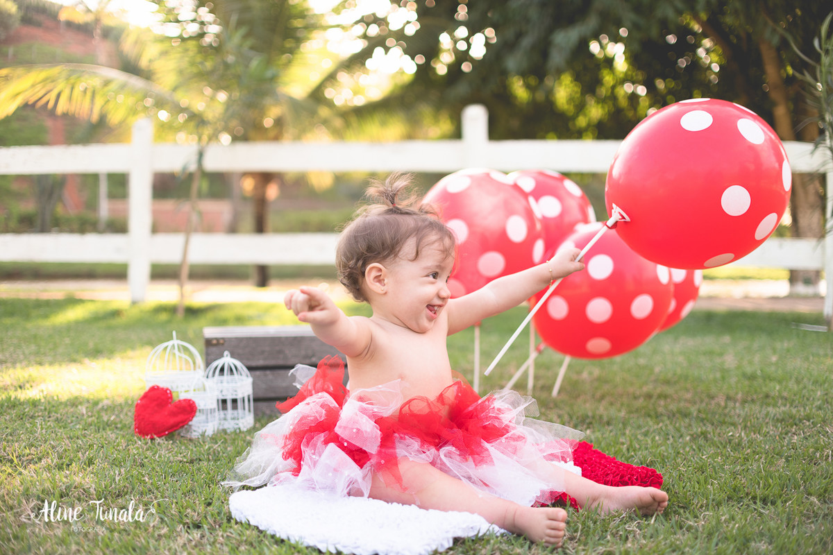 Smash the Cake, destruindo o bolo, ensaio infantil, fotografia infantil, 1 ano, 1 aninho, sítio moitão, cachoeiro de itapemirim